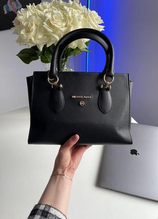 Женская сумка michael kors marilyn large logo total black2 фото