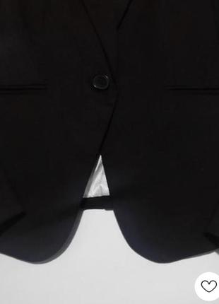 Красивый пиджак черный притуленный одну пуговицу хс 64 фото