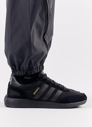Спортивные легкие кроссовки adidas originals iniki all black / адидас иники / мужская демисезонная обувь на весну, лето