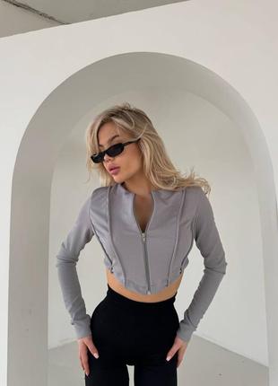 Нууу дуже круті кофтинки у рубчик на замочку  ідеально доповнять твій весняний образ