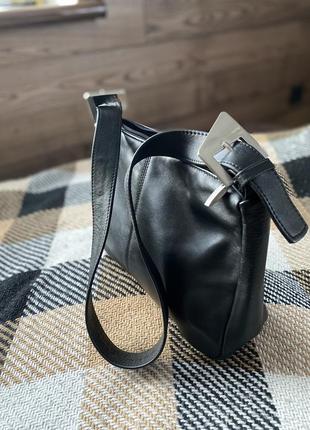 Винтажная сумка-багет из натуральной кожи с асемиттерическими пряжками с маслом ручкой