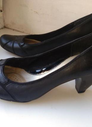 Шкіряні туфлі clarks 38р.