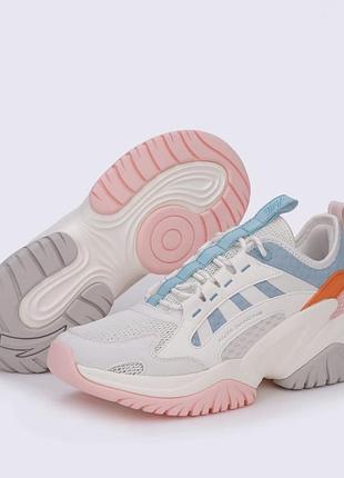 Кросівки на весну літо anta