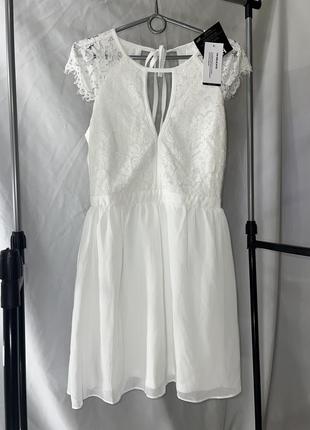 Нежное белое платье м