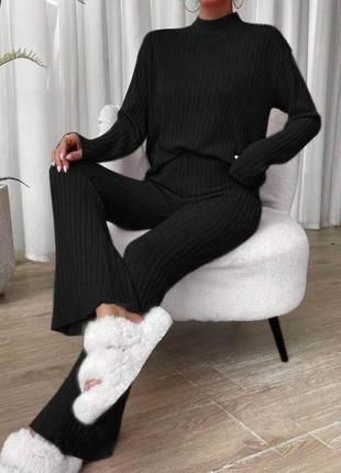 Женский качественный стильный костюм в широкий рубчик комплект свитшот с горловиной стойкой и штаны клеш свободного кроя2 фото