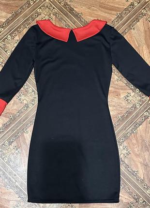 Плаття приталене чорне з червоним1 фото