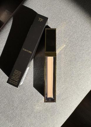 Консилер tom ford shade and illuminate - 1c0 silk