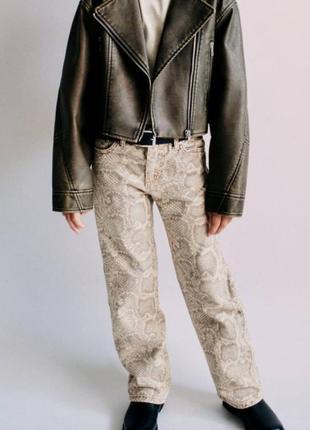 Zara джинси  тваринним зміїним анімалістичним штани беж зара брюки джинсы леопардовые прямі питона