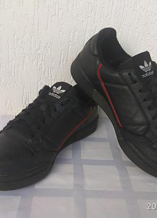 Кроссовки кожание adidas  р.37.5