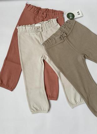 Штани на дівчинку