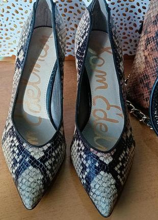 Женские кожаные лодочки/туфли/перчатки на каблуке американского бренда sam edelman с узором " под кожу питона"