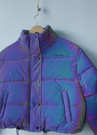 Bershka куртка світловідбиваюча голографічна рефлективна zara h&m бершка зара hm весняна демісезонна кроп коротка блискуча укорочена утеплена3 фото