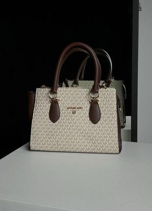 Женская брендовая сумка michael kors marilyn large logo ivory5 фото