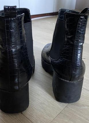 Ботинки каблук челси весенние черные4 фото