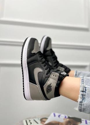 Женские кроссовки jordan retro 1 high люкс качество9 фото