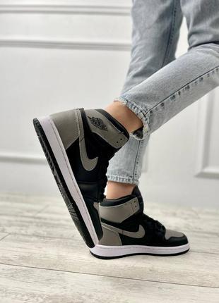 Женские кроссовки jordan retro 1 high люкс качество7 фото