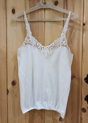 Майка с кружевом.