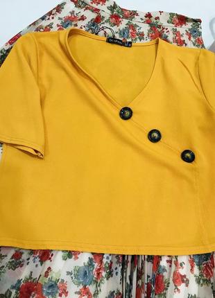 Блузка горчичного цвета с большими пуговицами5 фото