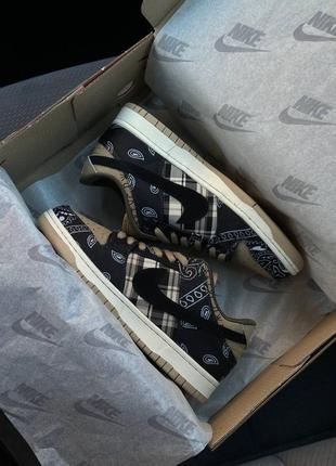 Женские кроссовки nike sb dunk low travis scott w9 фото