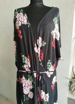 Платье из вискозы в цветочный принт с пачкой ом2 фото