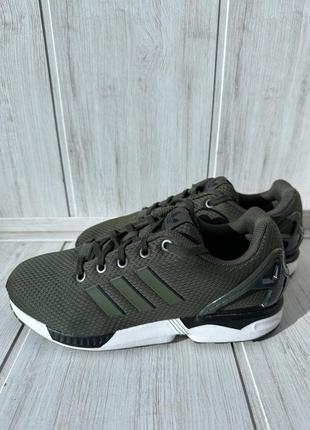 Кросівки adidas.38