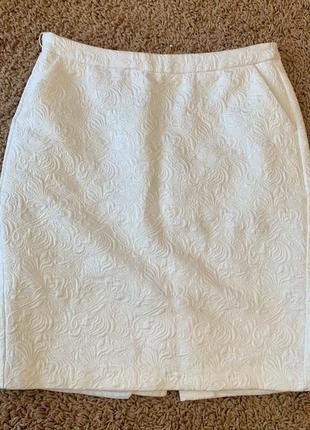 Белая юбка фактурная фирменная reserved размер 36/s2 фото