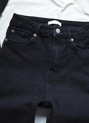 Красивые зауженные джинсы (мом) h&amp;m, высокая посадка, качественный фактурный джинс3 фото