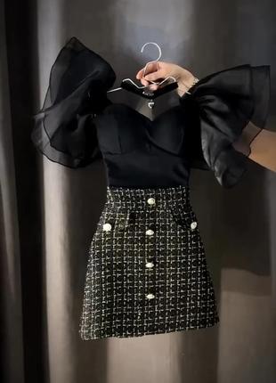 Костюм (блузка шифоновая + твидовая мини юбка) стильный качественный черный1 фото