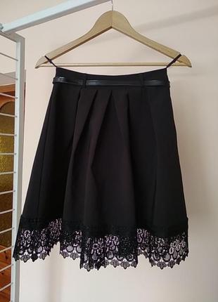 Черная юбка с кружевом7 фото