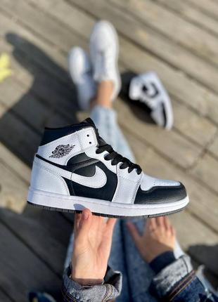 Женские кроссовки jordan retro 1 high люкс качество