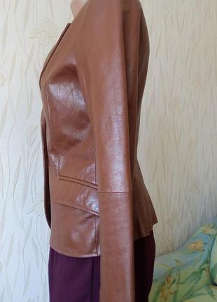Стильный кожаный пиджак zara.3 фото