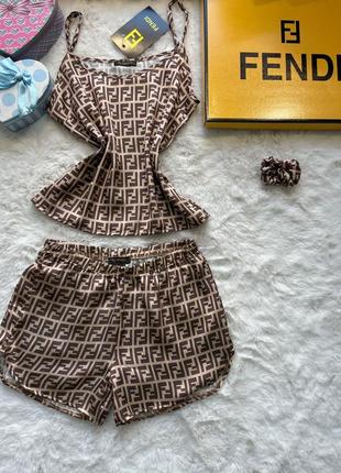 Брендова якісна сатинова піжама fendi майка і шорти s-xl
