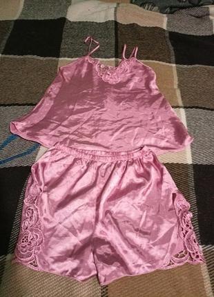 Пижама розовая шелковая размер 48