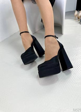 Женские туфли на высоком каблуке5 фото