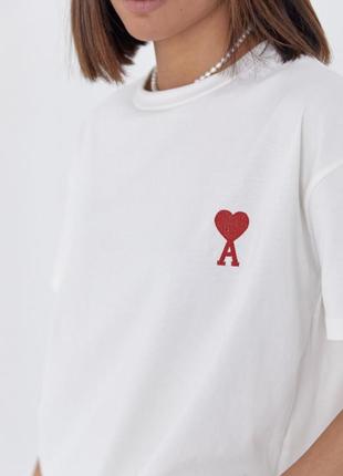 Трендова жіноча футболка амі з вишивкою, біла футболка з червоним серцем3 фото