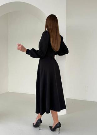 Жіноча романтична чорна сукня міді з білим комірцем і довгим рукавом4 фото