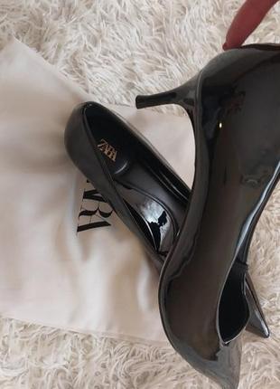 Туфлі човника zara