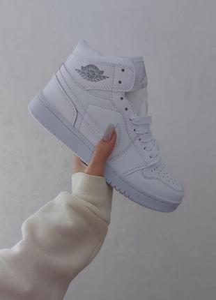 Женские кроссовки jordan retro 1 high люкс качество