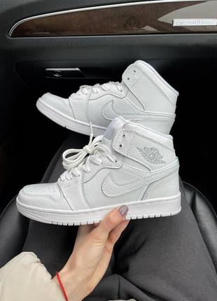 Женские кроссовки jordan retro 1 high люкс качество