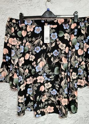 Невероятно красивая блузочка с открытыми плечиками в размере 22 от бренда f&amp;f2 фото