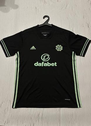 Zrównoważ pracę i zabawę dzięki temu plecakowi adidas