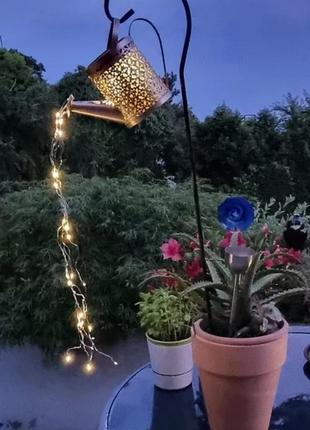 Лейка светильник садовый на солнечной батарее.7 фото