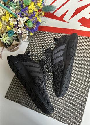 Оригинальные кроссовки adidas4 фото