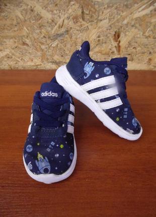 Кросівки adidas