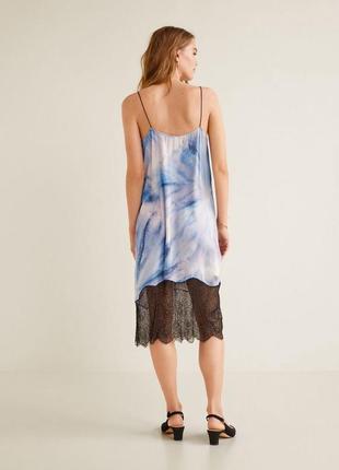 Легкое платье tie dye в бельевом стиле с кружевом на тонких бретелях mango, платье слипай дай4 фото