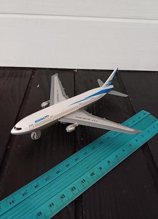 Модель моделька літак боїнг 777 boeing nugar