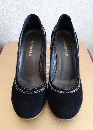 Замшеві туфлі alromaro
