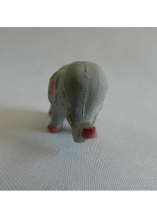 Статуетка кераміка слон сірий із малиновими вушками3 фото