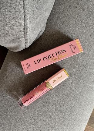 Плампер too faced lip injection power plumping lip gloss - glossy and bossy1 фото