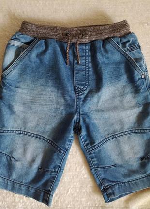 Классные джинсовые шорты на мальчика 8-9р.5 фото